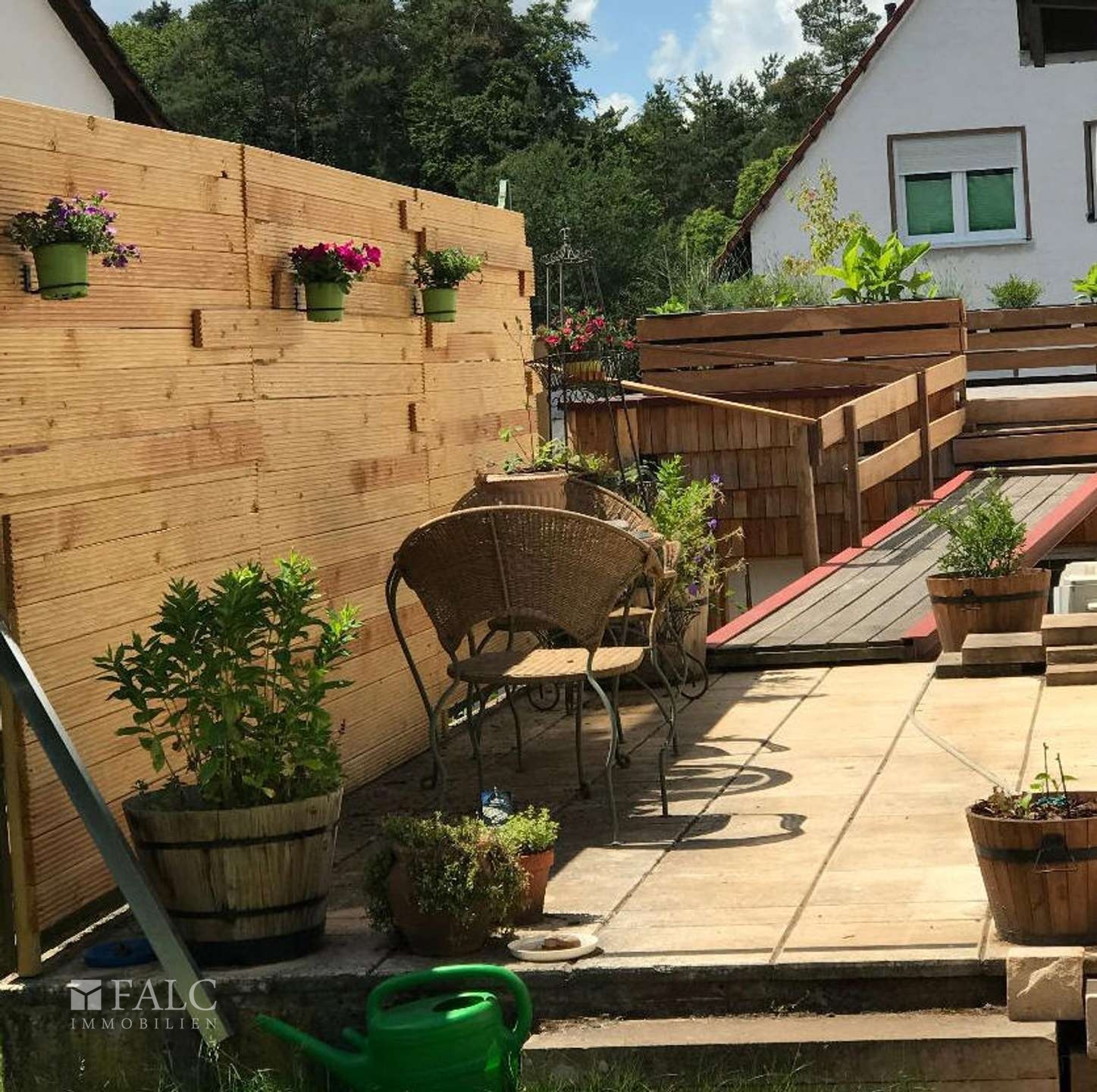 Terrasse seitlich